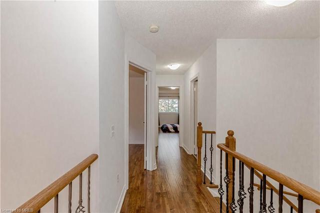 920 Ledbury Crescent, House semidetached with 3 bedrooms, 3 bathrooms and 3 parking in Mississauga ON | Image 13