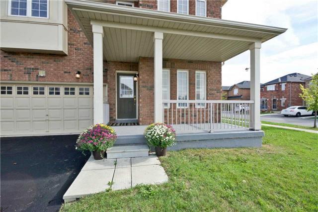 41 Abbotsbury Dr, House detached with 4 bedrooms, 4 bathrooms and 4 parking in Brampton ON | Image 2