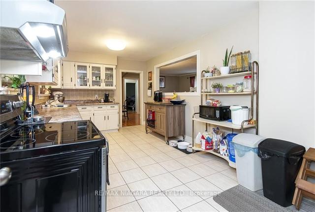 4270 Chippawa Pkwy, House detached with 3 bedrooms, 3 bathrooms and 8 parking in Niagara Falls ON | Image 16