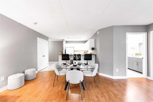 211 - 2020 Cleaver Ave S, Condo with 2 bedrooms, 1 bathrooms and 1 parking in Burlington ON | Image 2