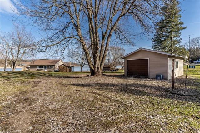 894 Road 9 W, House detached with 3 bedrooms, 1 bathrooms and 11 parking in Mapleton ON | Image 19