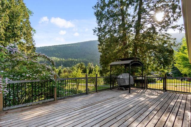 2466 Cunningham Road, House detached with 3 bedrooms, 2 bathrooms and null parking in Central Kootenay H BC | Image 50
