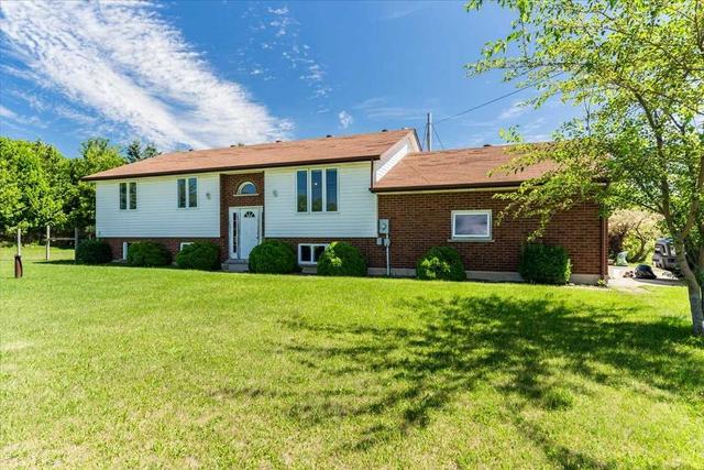 24 King St N, House detached with 3 bedrooms, 1 bathrooms and 12 parking in Brant ON | Card Image