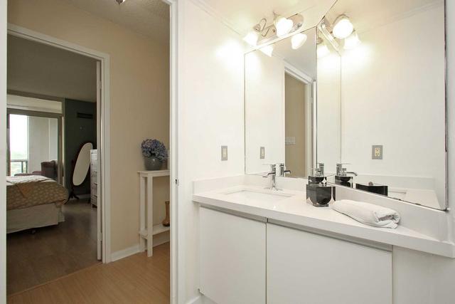 1007 - 1 Hickory Tree Rd, Condo with 1 bedrooms, 1 bathrooms and 1 parking in Toronto ON | Image 17