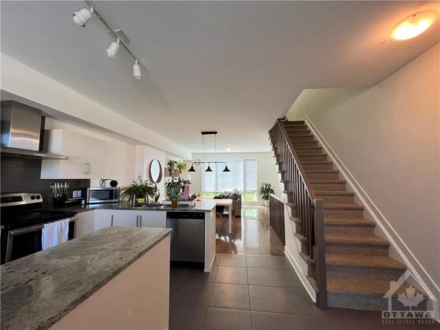 604 Terravita Private, Townhouse with 3 bedrooms, 4 bathrooms and 2 parking in Ottawa ON | Image 9