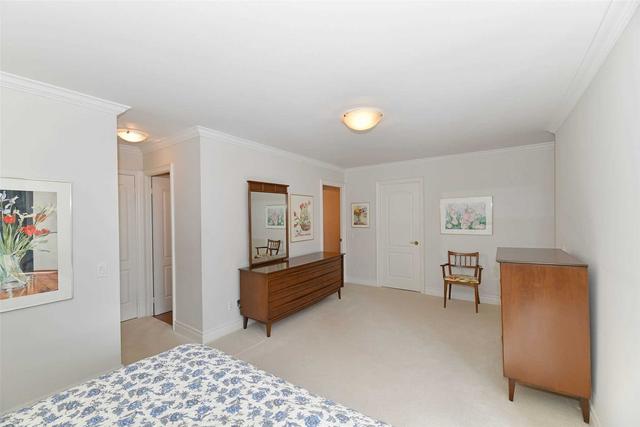 818 - 5 Rosehill Ave, Condo with 2 bedrooms, 3 bathrooms and 2 parking in Toronto ON | Image 8