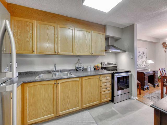 809 - 541 Blackthorn Ave, Condo with 1 bedrooms, 1 bathrooms and 1 parking in Toronto ON | Image 8