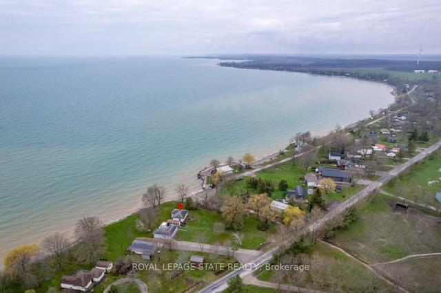 3076 Lakeshore Rd, House detached with 3 bedrooms, 1 bathrooms and 8 parking in Haldimand County ON | Image 13