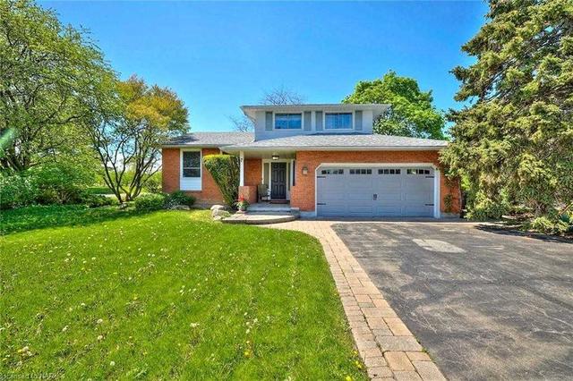 7 Garrison Village Dr, House detached with 3 bedrooms, 2 bathrooms and 8 parking in Niagara on the Lake ON | Image 23