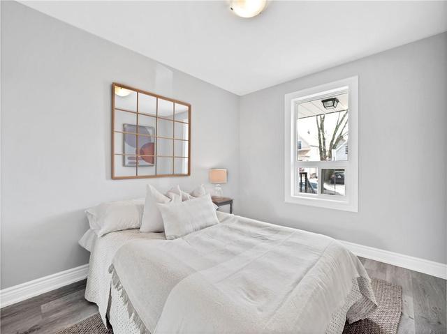 52 East 24th Street, House detached with 3 bedrooms, 1 bathrooms and null parking in Hamilton ON | Image 8