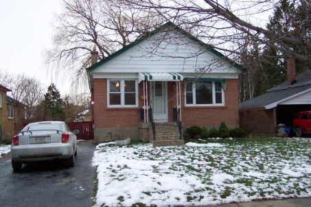 79 Jessie St, House detached with 3 bedrooms, 1 bathrooms and 3 parking in Brampton ON | Image 1