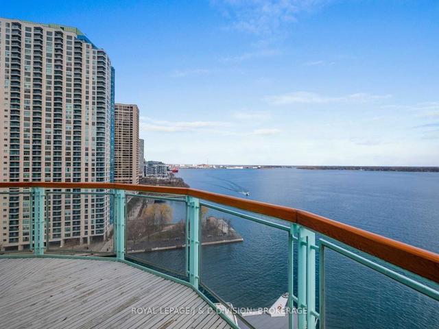 ph 1210 - 211 Queens Quay W, Condo with 3 bedrooms, 4 bathrooms and 3 parking in Toronto ON | Image 29