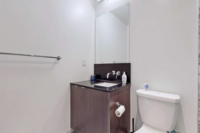 6710 - 88 Harbour St, Condo with 3 bedrooms, 2 bathrooms and 0 parking in Toronto ON | Image 16