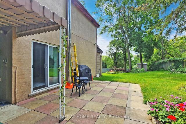 1 Edgebrook Dr, House detached with 3 bedrooms, 2 bathrooms and 4 parking in Toronto ON | Image 24
