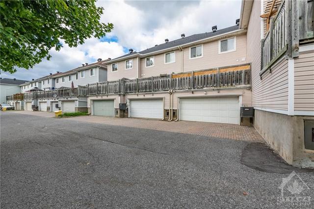 46 Colchester Square, Townhouse with 3 bedrooms, 3 bathrooms and 4 parking in Ottawa ON | Image 29