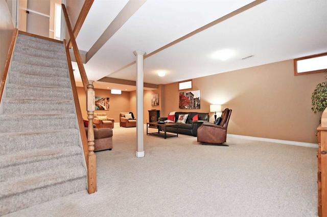 440 Alex Doner Dr, House detached with 3 bedrooms, 3 bathrooms and 4 parking in Newmarket ON | Image 15