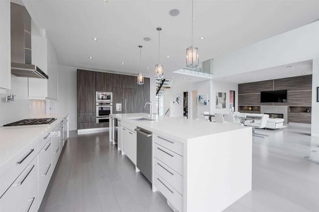 334 Southview Rd, House detached with 4 bedrooms, 5 bathrooms and 8 parking in Oakville ON | Image 5