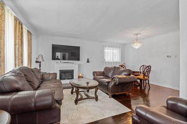 49 Abbeville Rd, House detached with 3 bedrooms, 3 bathrooms and 4 parking in Toronto ON | Image 20