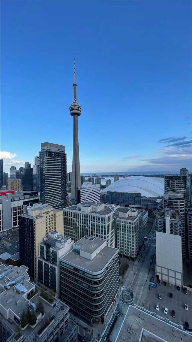 3307 - 88 Blue Jays Way, Condo with 1 bedrooms, 1 bathrooms and 1 parking in Toronto ON | Image 2
