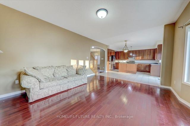 26 Rushworth Dr, House detached with 4 bedrooms, 4 bathrooms and 4 parking in Ajax ON | Image 5