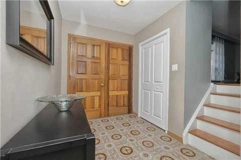3633 Kingston Rd, House detached with 3 bedrooms, 3 bathrooms and 5 parking in Toronto ON | Image 2