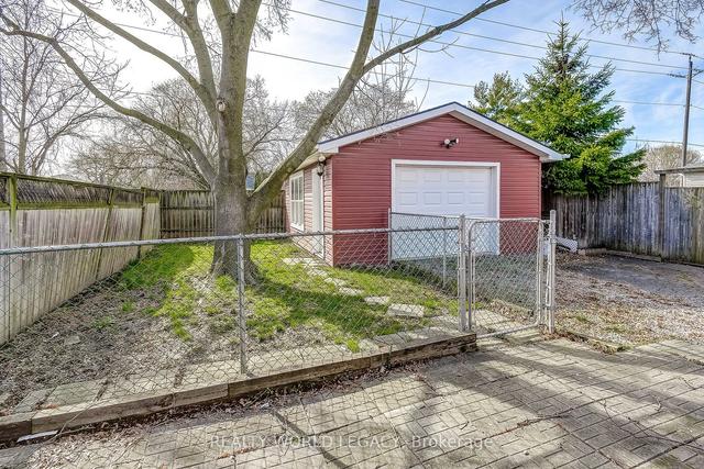 59 Rodman St, House detached with 3 bedrooms, 2 bathrooms and 3 parking in St. Catharines ON | Image 28