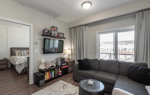 211 - 1370 Costigan Rd, Condo with 1 bedrooms, 1 bathrooms and 1 parking in Milton ON | Image 2