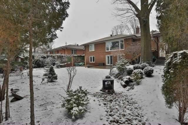 328 Burton Rd, House detached with 2 bedrooms, 2 bathrooms and 5 parking in Oakville ON | Image 9