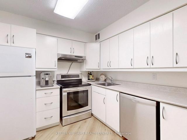 1701 - 75 Graydon Hall Dr, Condo with 3 bedrooms, 2 bathrooms and 2 parking in Toronto ON | Image 3