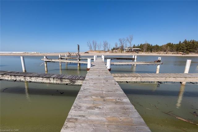 7566 Cornell Trail, House detached with 2 bedrooms, 1 bathrooms and null parking in Lambton Shores ON | Image 37