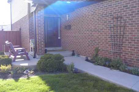 8 Ventnor Pl, House detached with 3 bedrooms, 2 bathrooms and 6 parking in Brampton ON | Image 9