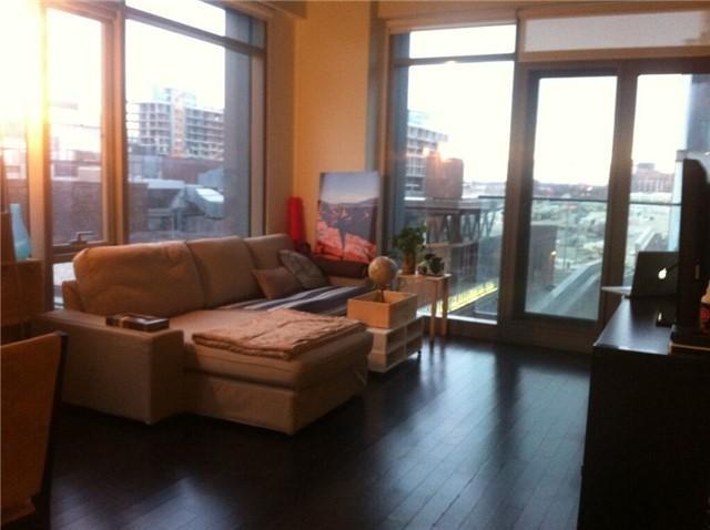 309 - 70 Distillery Lane, Condo with 2 bedrooms, 2 bathrooms and 1 parking in Toronto ON | Image 2