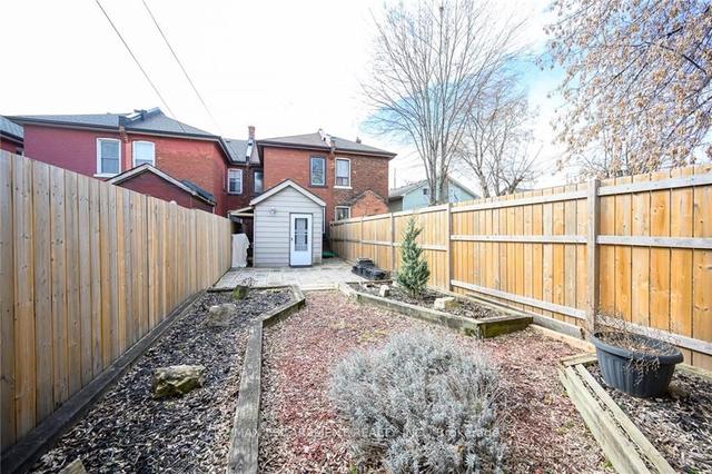 14 Macaulay St W, House attached with 3 bedrooms, 2 bathrooms and 0 parking in Hamilton ON | Image 32