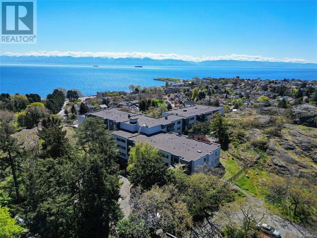 310 - 1433 Faircliff Lane, Condo with 2 bedrooms, 1 bathrooms and 1 parking in Victoria BC | Image 29