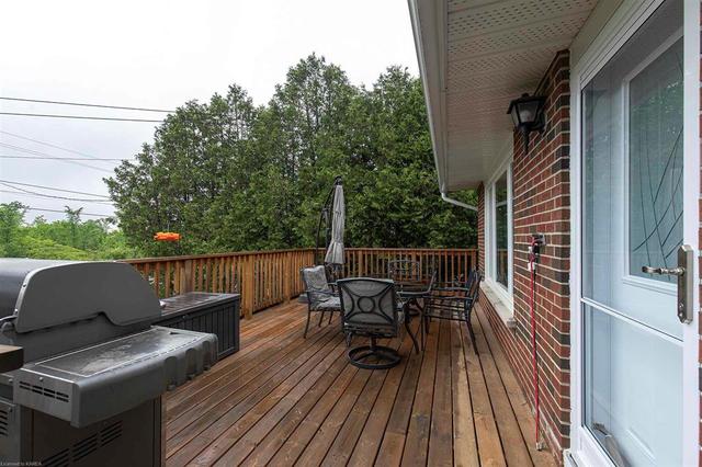 4400 Holmes Road, House detached with 2 bedrooms, 1 bathrooms and null parking in South Frontenac ON | Image 3