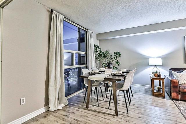 1002 - 30 Harding Blvd W, Condo with 2 bedrooms, 2 bathrooms and 2 parking in Richmond Hill ON | Image 7
