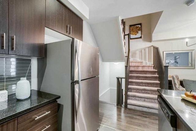 36 - 22 Applewood Lane, Townhouse with 3 bedrooms, 3 bathrooms and 2 parking in Toronto ON | Image 28