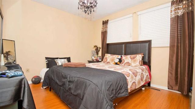 68 Atkins Circ, House detached with 3 bedrooms, 4 bathrooms and 3 parking in Brampton ON | Image 15
