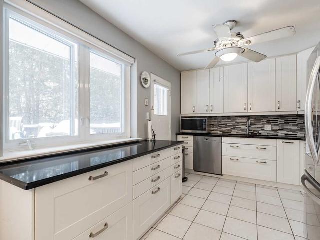 41 Cornerbrook Dr, House detached with 3 bedrooms, 3 bathrooms and 4 parking in Toronto ON | Image 13