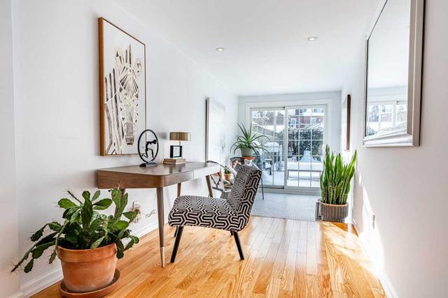 258 Lippincott St, House attached with 3 bedrooms, 2 bathrooms and 1 parking in Toronto ON | Image 18