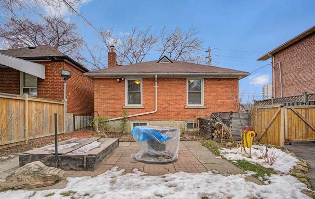263 John St, House detached with 2 bedrooms, 2 bathrooms and 5.5 parking in Toronto ON | Image 17