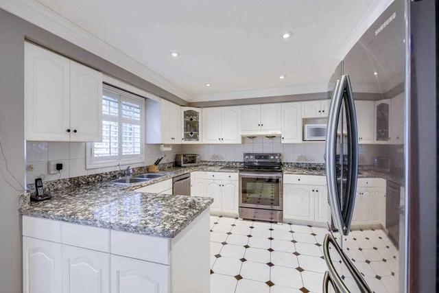 1543 Princelea Pl, House detached with 4 bedrooms, 4 bathrooms and 5 parking in Mississauga ON | Image 2