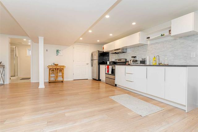 50 Vanguard Dr, House semidetached with 3 bedrooms, 2 bathrooms and 3 parking in Toronto ON | Image 19