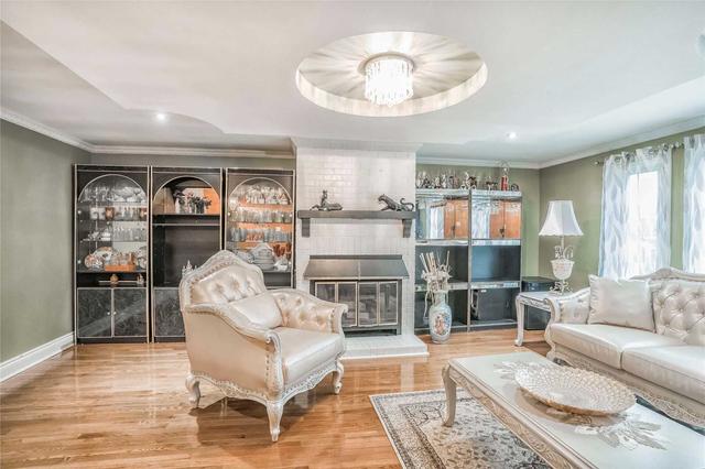 157 Hupfield Tr, House detached with 4 bedrooms, 4 bathrooms and 6 parking in Toronto ON | Image 10