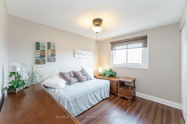 85 - 85 Ashton Cres, Townhouse with 3 bedrooms, 2 bathrooms and 3 parking in Brampton ON | Image 6