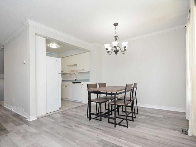 4 - 417 Keats Way Way, Townhouse with 3 bedrooms, 3 bathrooms and 1 parking in Waterloo ON | Image 2