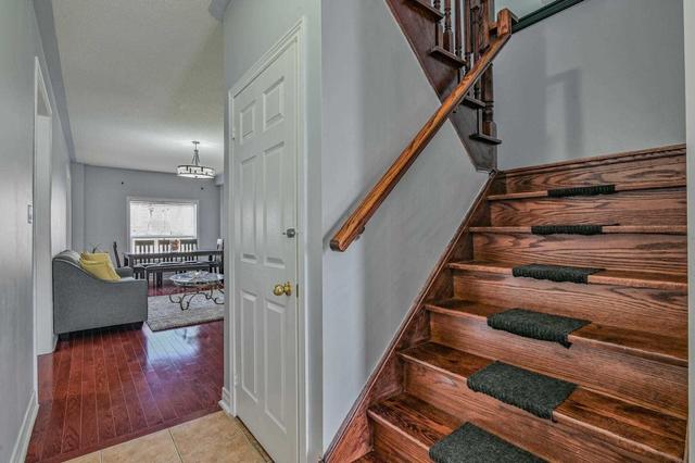 454 Comiskey Cres, House detached with 4 bedrooms, 4 bathrooms and 4 parking in Mississauga ON | Image 36