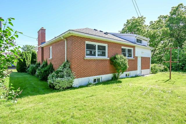 1606 Lucerne Ave E, House detached with 3 bedrooms, 3 bathrooms and 4 parking in Hamilton ON | Image 35