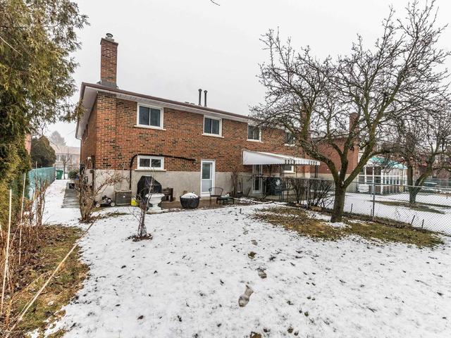 3646 Molly Ave, House semidetached with 3 bedrooms, 2 bathrooms and 4 parking in Mississauga ON | Image 31