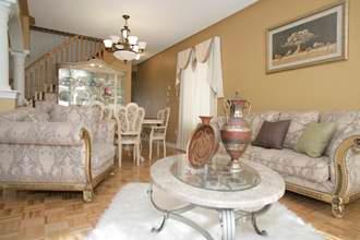 363 Queen Mary Dr, House detached with 4 bedrooms, 4 bathrooms and 4 parking in Brampton ON | Image 2